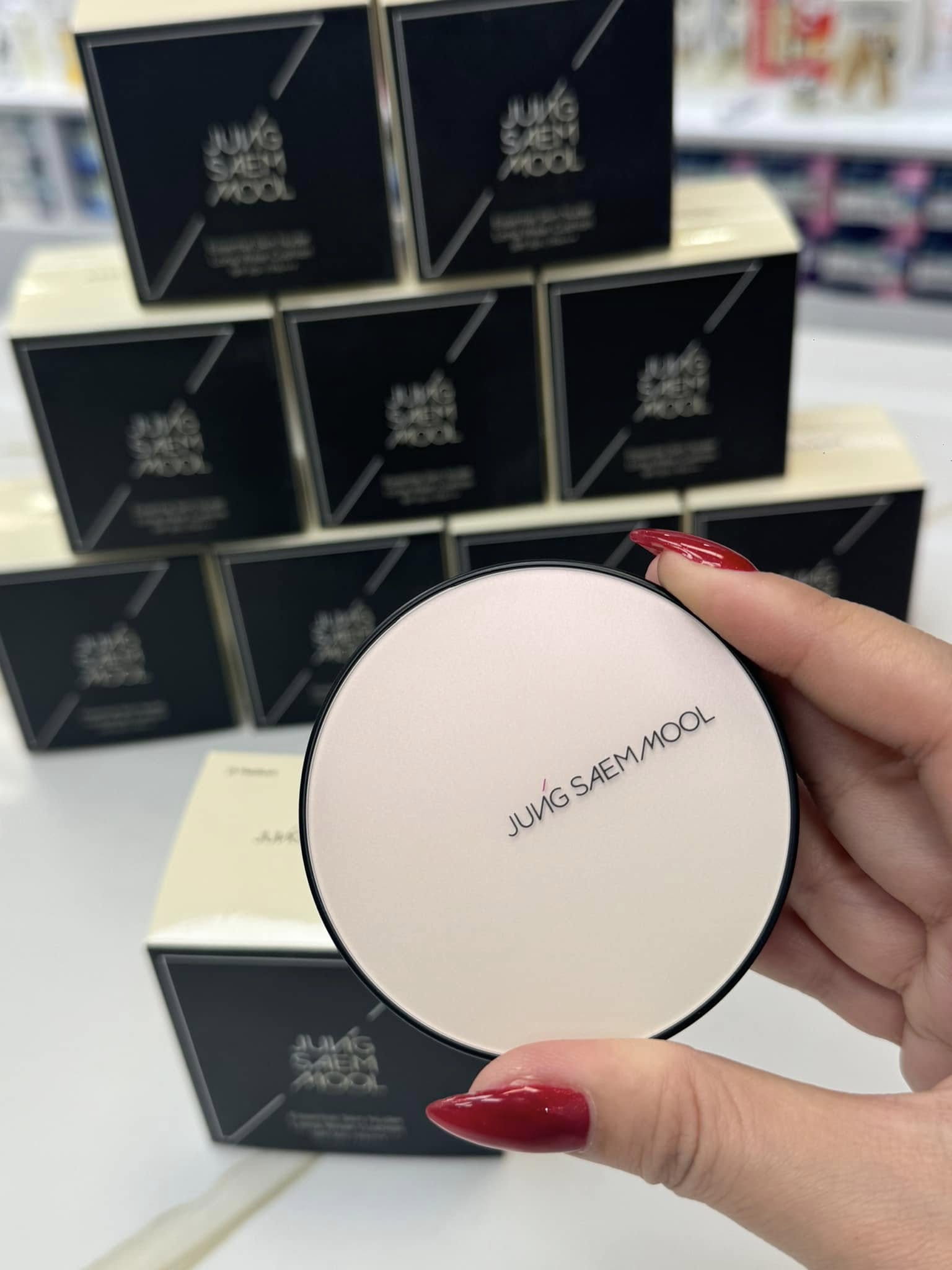 JUNGSAEMMOOL Essential Skin Nuder Cushion (Nhẹ)