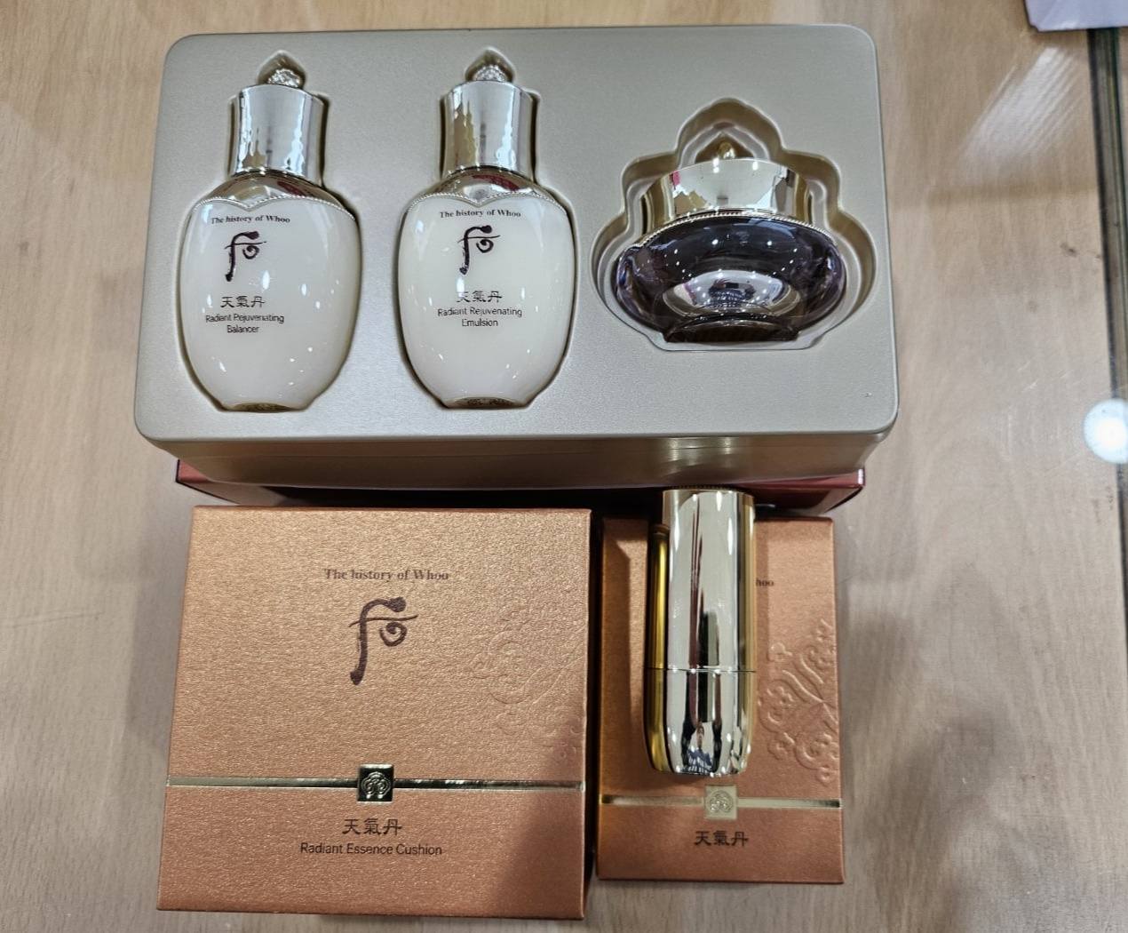 Coffret coussin anti-âge Whoo Luxury Cheongidan + 1 recharge + Mini coffret radiant Cheongidan