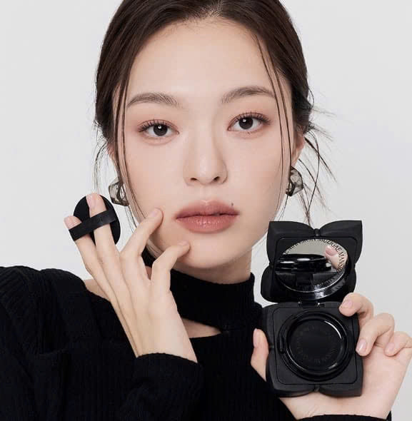 MUZIGAE MANSION - Coffret Coussin Mat Élégant 15 g + Recharge 15 g N21